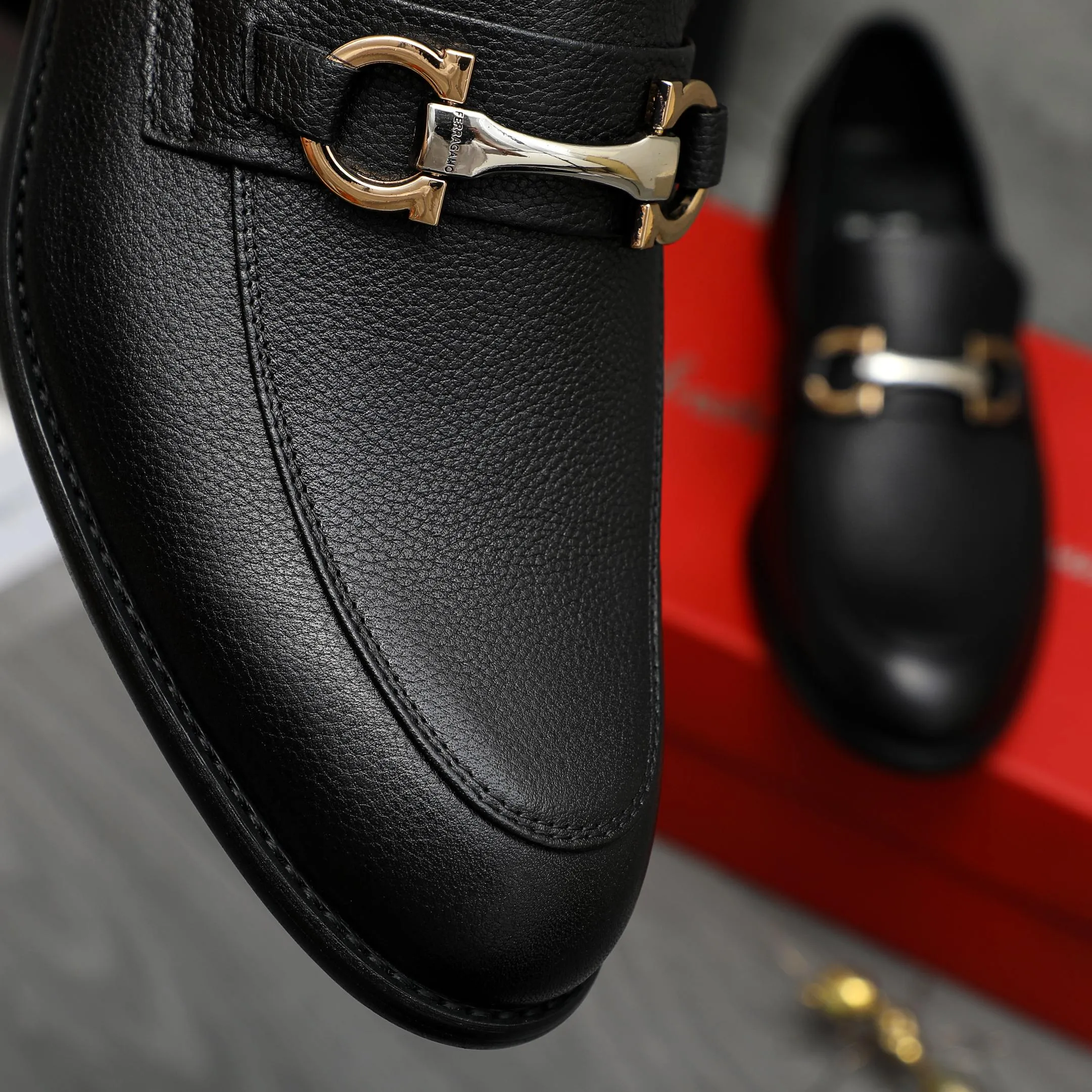 Men's shoes 💰420 Product trademark: Ferragamo " Ferragamo ] Business slip-on leather shoes Regular size: 39-45 (38.46 custom-made, non-refundable) Product materials: Selected small pebbled cowhide upper, sheepskin lining, original rubber outsole